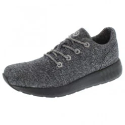 Mr. Snug Wooly - Sneakers 19 Mr. Snug Wooly - Sneakers -Stoic Store bnsm mr snug wooly sneakers detail 9