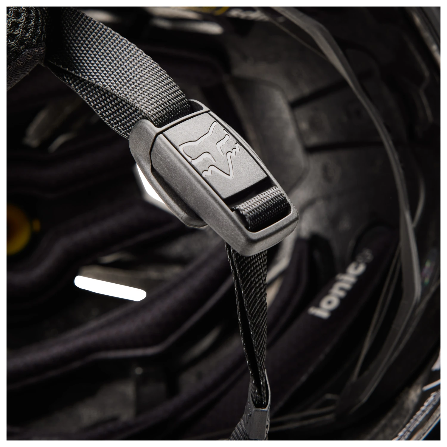 Fox Racing Proframe RS CE - Bike Helmet 6 Fox Racing Proframe RS CE - Bike Helmet - Image 4